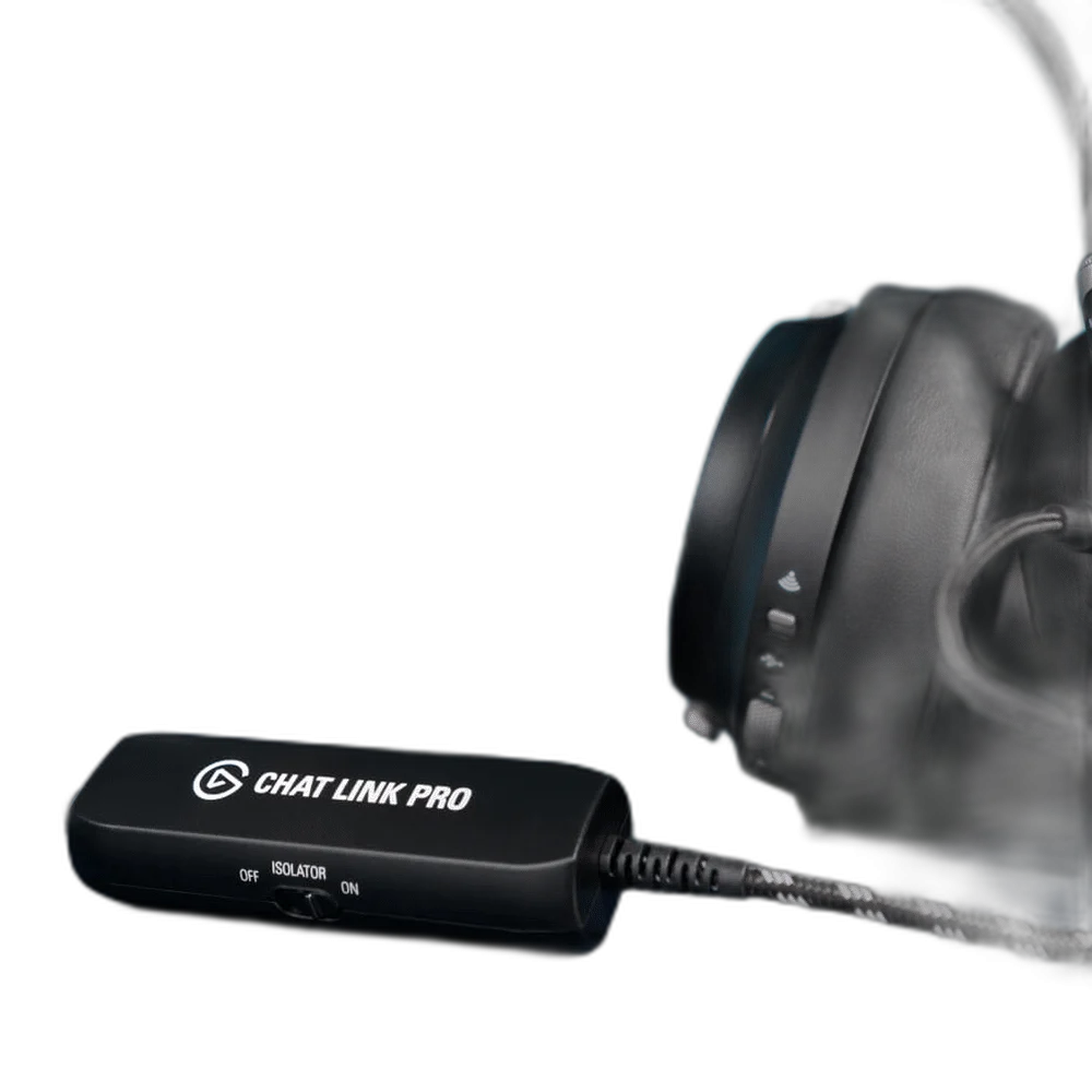 Elgato Chat Link Pro Audio Adapter Cable, 2.5m isolator close-up with headset